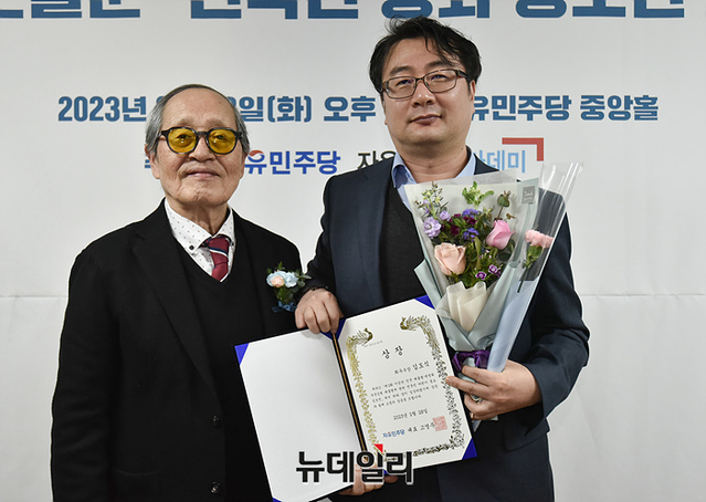 ▲ 김도식(50세) '새벽빛' <박정희 대통령 동화>