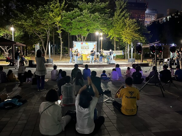▲ 지난해 개최된 비긴 어게인 in 서구 힐링 거리공연 모습.ⓒ대전서구