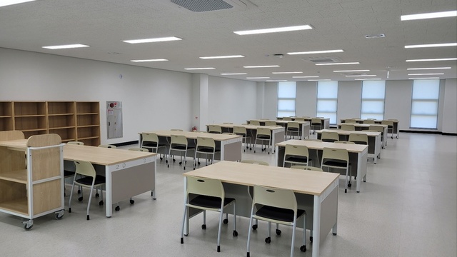 ▲ 구미시(시장 김장호)는 한국폴리텍대학 구미캠퍼스 도서관이 3월 6일부터 지역주민들에게 개방되며, 2019년 2월 체결한 상호 업무협약에 따라 도서와 관리인력을 지원한다.ⓒ구미시