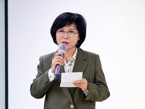 ▲ 김인식 대전사회서비스원장이 대전 지역 36개 거점복지관 기관장이 참여하는 ‘지역사회 네트워크 간담회’에서 인사말을 하고 있다.ⓒ대전사회서비스원