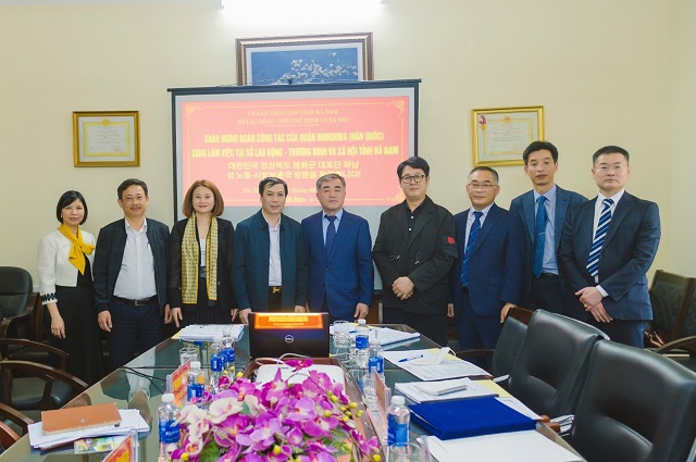 ▲ 봉화군은 지난 2월에는 베트남을 방문해 베트남 하남성과 그동안 유지해 온 계절근로자 협약을 갱신하고 적기에 근로자가 입국할 수 있도록 베트남 내 근로자의 선발 과정과 행정절차를 점검했다.ⓒ봉화군