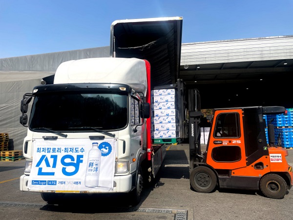 ▲ ㈜맥키스컴퍼니가 창립 50주년을 맞아 새롭게 출시한 '선양' 소주 유통을 본격 시작했다.ⓒ㈜맥키스컴퍼니