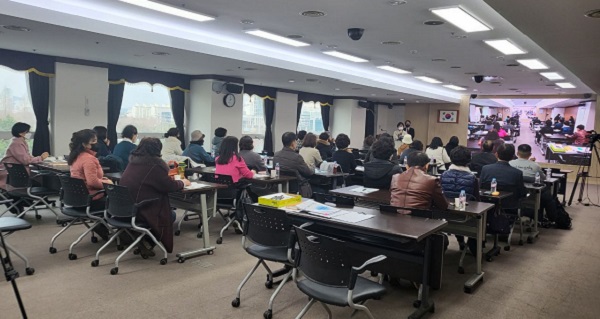 ▲ 대전 서구 마을공동체지원센터는 15일 서구민과 주민자치회 위원을 대상으로‘주민자치 상설학교’를 진행한다.ⓒ서구