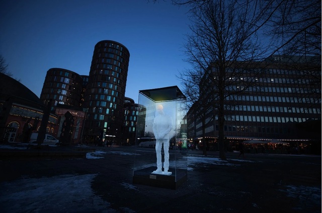 ▲ 인간 양초 조각상. ⓒUncle Grey