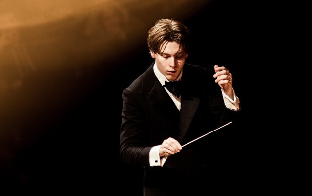 ▲ 지휘자 클라우스 메켈레.ⓒ유니버설뮤직