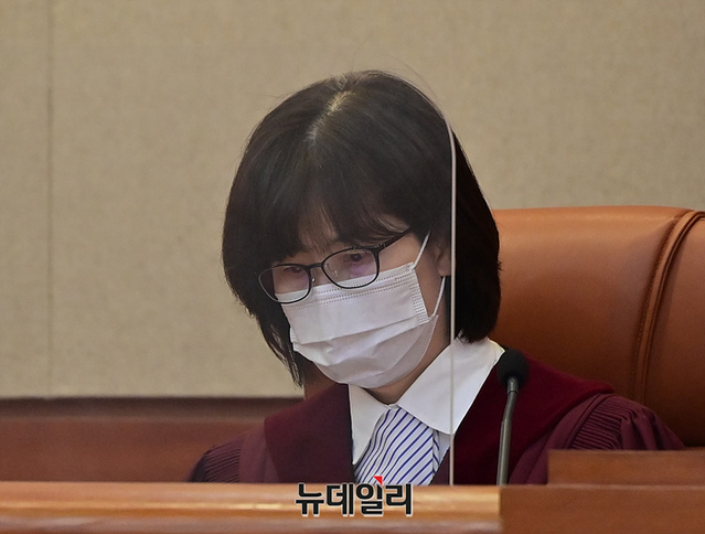 ▲ 검수완박 권한쟁의심판 사건에서 캐스팅보트 역할을 한 이미선 헌법재판관. ⓒ서성진 기자