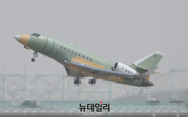 ▲ 사천공항의 구조도. 군사시설과 KAI시설을 제외한 나머지 정보가 표기돼 있다. 아래 활주로 우측 말단에 위치한 1번 2번 주기장이 상용여객기가 사용할 수 있는 주기장이다. ⓒ국토교통부 항공교통본부