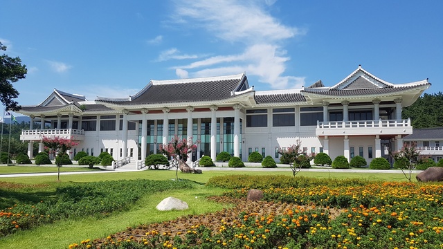 ▲ 경산시(시장 조현일)는 삼성현역사문화관에서 전시하고 연구할 유물을 공개 구입한다.ⓒ경산시