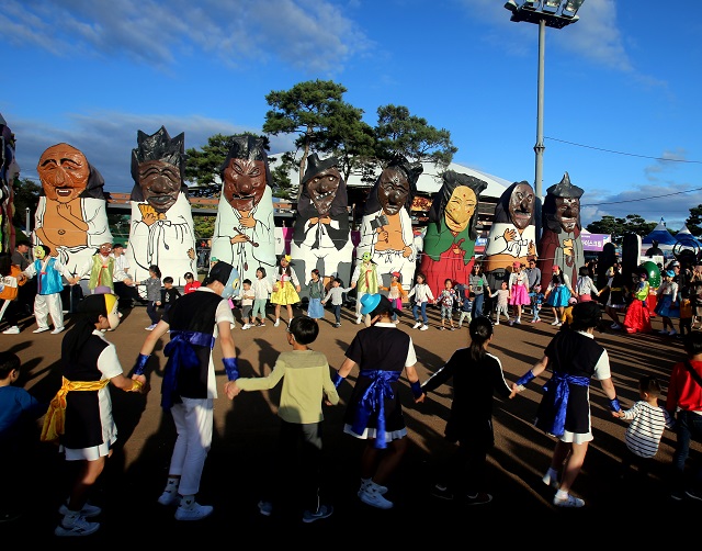 ▲ 지난해 안동국제탈춤페스티벌.ⓒ경북관광공사