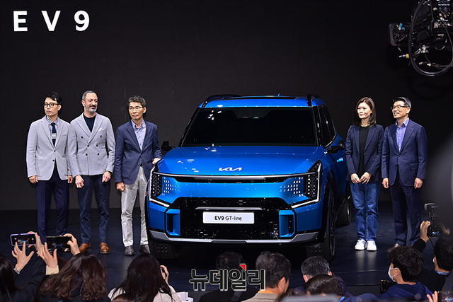▲ 기아가 30일 서울모빌리티쇼에서 플래그십 전기 SUV 'EV9'을 세계최초로 공개했다. ⓒ뉴데일리DB