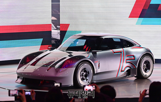 ▲ 포르쉐가 스포츠카 75주년 기념 '비전 357'을 아시아 최초로 서울모빌리티쇼에서 공개했다. ⓒ뉴데일리DB