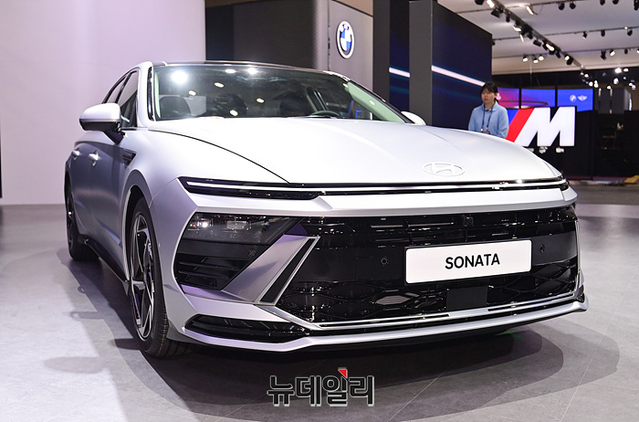 ▲ 현대차는 30일 서울모빌리티쇼에서 '쏘나타 디 엣지'를 최초 공개했다. ⓒ뉴데일리DB