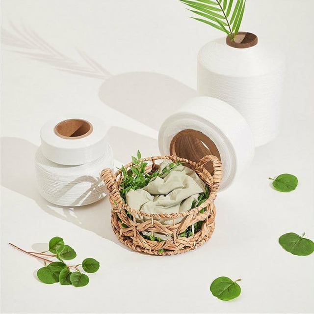 ▲ 효성티앤씨가 폐페트병을 재활용해 만드는 리사이클 섬유 '리젠'.ⓒ효성