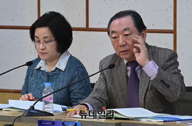 ▲ 한변 등이 주최한 4.3사건 재조명 세미나에서 발표자로 나선 구충서 변호사가 발언을 이어가고 있다ⓒ이종현 기자