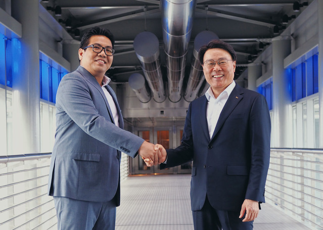 ▲ 최정우 포스코그룹 회장이 지난달 29일 타우픽 페트로나스그룹 CEO과 회동했다. ⓒ포스코그룹