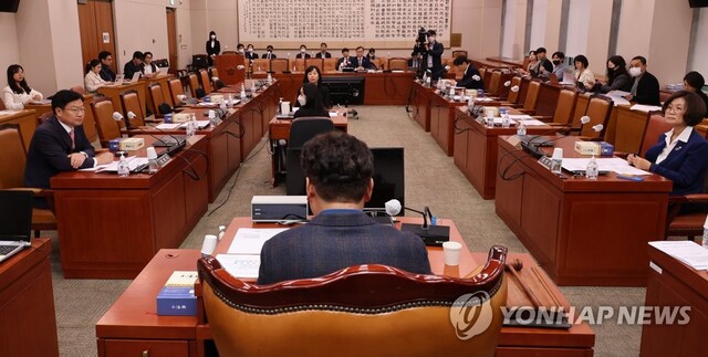 ▲ 법사위 법안심사제1소위원회가 6일 오전 정점식 의원을 제외한 국민의힘 의원들이 불참한 가운데 서울 여의도 국회에서 열리고 있다.ⓒ연합뉴스