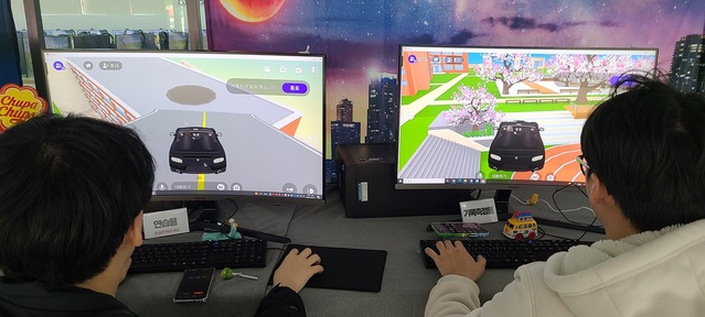 ▲ 영진전문대는 지난해 메타버스 캠퍼스를 오픈, 행사를 가진데 이어 올해도 지난달 29일부터 열흘간 메타버스 체험부스를 마련하고 레이싱 대회를 열었다.ⓒ영진전문대