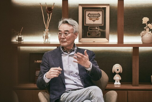 ▲ 음악극 '나를 찾아서'에서 '제이' 역으로 출연하는 배우 남명렬.ⓒ롯데문화재단