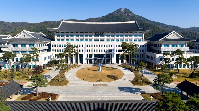 ▲ 경북도는 13일 대구경북신공항 특별법 국회 본회의 통과와 관련해 “수많은 난관을 극복하며 한마음으로 뭉쳐 이뤄낸 대구경북 시도민의 쾌거”라고 밝혔다.ⓒ경북도