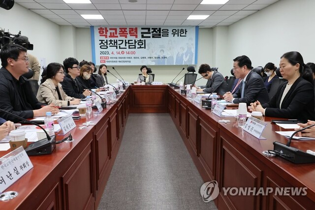 ▲ 14일 오후 국회 의원회관에서 열린 학교폭력 근절을 위한 정책 간담회에서 국회 교육위 여당 간사인 국민의힘 이태규 의원이 발언하고 있다. 이날 여당 교육위 의원들은 야당 주도의 '정순신 아들 학폭' 청문회 개최에 반발해 일제히 청문회에 불참했다. ⓒ연합뉴스