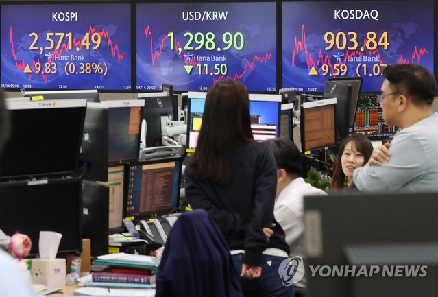 ▲ 최근 코스피, 코스닥의 동반 상승세로 이달 일평균 공매도 거래대금이 역대 최대기록을 넘어섰다. ⓒ연합뉴스