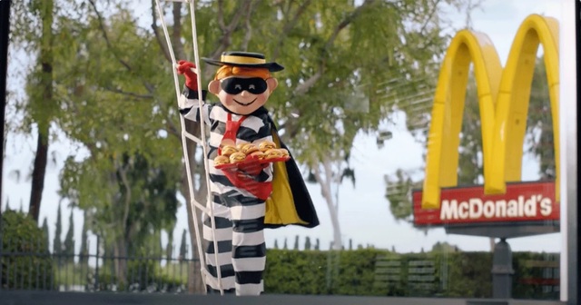 ▲ 맥도날드의 클래식 마스코트 '햄버글러(Hamburglar)'. ⓒ맥도날드