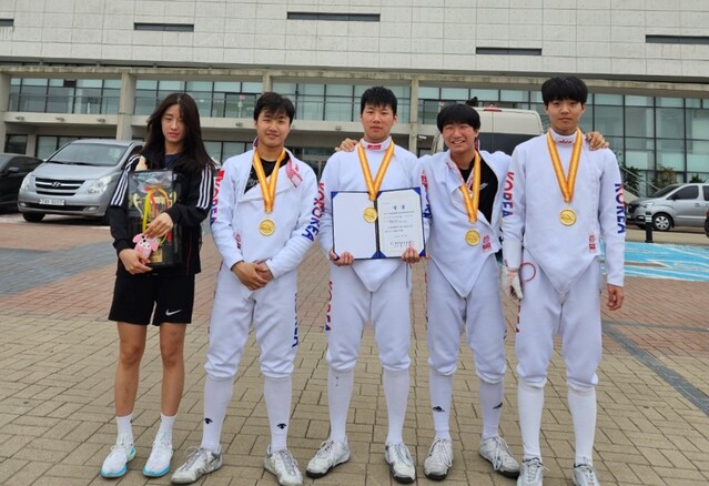 ▲ 왼쪽부터 양승혜(2), 남호현(3), 김도현(3), 남가현(1), 김연우(3).ⓒ충북도교육청