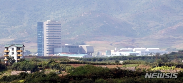 ▲ 2022년 10월 4일 경기 파주시 판문점 3초소에서 보이는 북한 개성공단. (사진공동취재단) ⓒ뉴시스