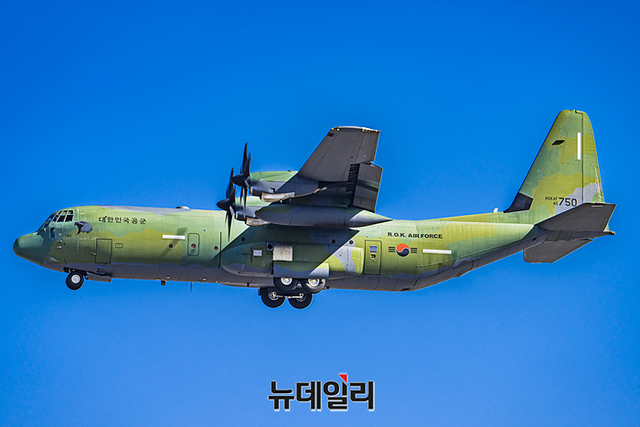 ▲ C-130J 수송기. ⓒ서성진 기자