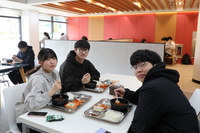 ▲ 국립금오공과대학교(총장 곽호상)가 시험기간 동안 제공해 오던 천원의 아침밥 사업을 학기 중에도 전면 확대해 시행한다.ⓒ금오공대