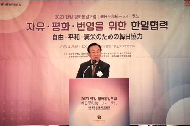 ▲ 군벌 간 무력 충돌로 고립됐다가 우리 정부의 ‘프라미스(Promise·약속)’ 작전을 통해 철수한 수단 교민들이 25일 경기 성남시 서울공항으로 입국하고 있다. (사진공동취재단) ⓒ정상윤 기자