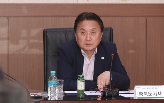 ▲ 김영환 도지사가 충북테크노파크를 방문해 업무보고를 청취했다.ⓒ충북도