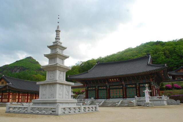 ▲ 황정산 미륵대흥사의 전경.ⓒ진경수 山 애호가