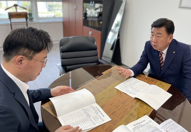 ▲ 이범석 청주시장이 행안부를 방문해 국비 지원을 요청했다.ⓒ청주시