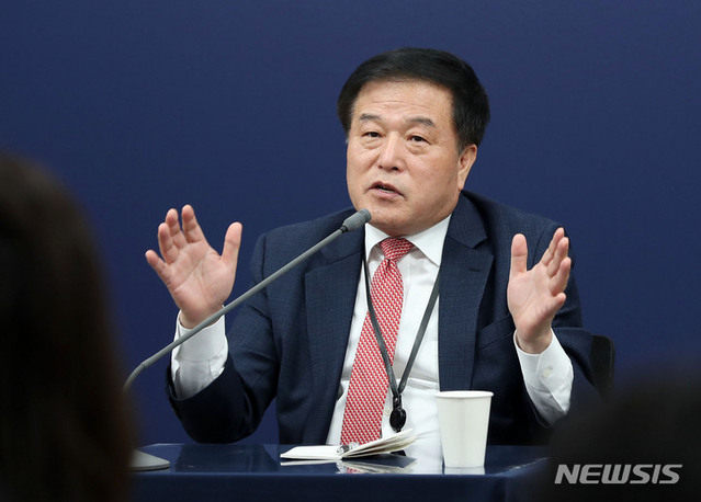 ▲ 이진복 정무수석이 2일 오전 서울 용산 대통령실 청사에서 현안 관련 브리핑을 하고 있다.ⓒ뉴시스