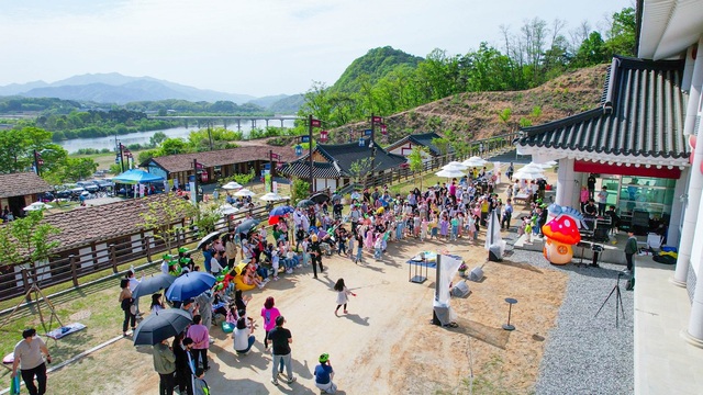 ▲ 충주 목계나루 강배체험관.ⓒ충주중원문화재단