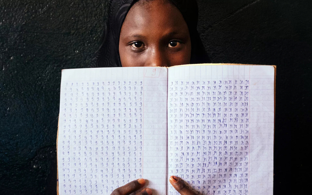 ▲ 풀라니족의 언어 '풀라어'를 디지털 서체로 전환한 '아드람 디스플레이'. ⓒ마이크로소프트