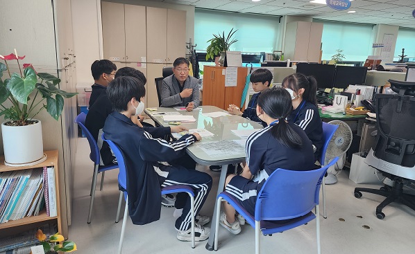 ▲ 대전 교육청 진로진학 지원센터가 지난 3일오정중학교 학생 38명을 대상으로 ‘교육청 진로·직업체험의 날’을 운영했다.ⓒ대전교육청