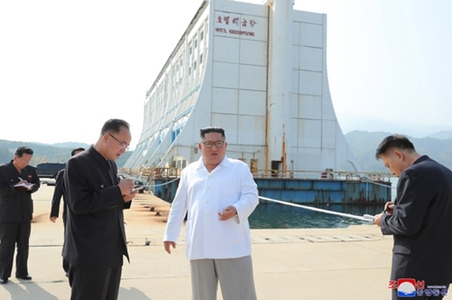 ▲ 통일부가 지난 2019년 10월 29일 금강산관광지구 내 남측 시설 현황 일부를 공개했다. 사진은 2000년 10월 개관한 해금강호텔.  (사진=통일부) ⓒ뉴시스
