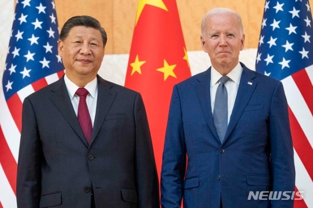▲ 조 바이든(오른쪽) 미국 대통령과 시진핑 중국 국가 주석. ⓒAP/뉴시스