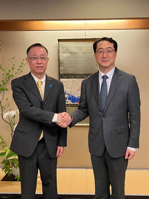 ▲ 김건 외교부 한반도평화교섭본부장은 15일 일본 도쿄에서 개최된 뮌헨안보회의 리더스 회의 계기 후나코시 다케히로(船越健裕) 일본 외무성 아시아·대양주국장과 한일 북핵수석대표 협의를 가졌다. ⓒ외교부