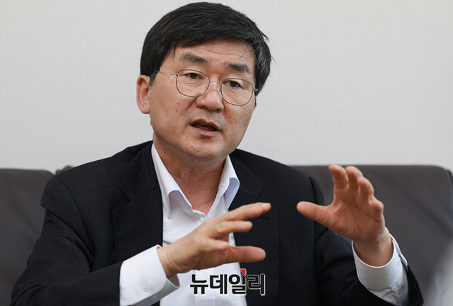 ▲ MBC노동조합 오정환 위원장이 15일 MBC 미디어센터에서 뉴데일리와 인터뷰를 하고 있다. ⓒ정상윤 기자