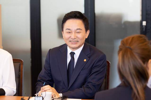 ▲ 원희룡 국토교통부 장관이 16일 출입기자들과 오찬 간담회를 진행하고 있다.ⓒ국토교통부