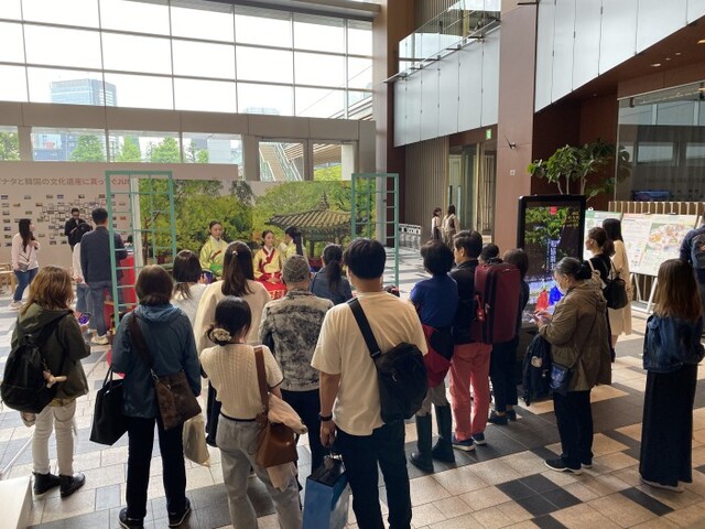 ▲ '세계유산축전' 팝업존 화협옹주 퍼포먼스.ⓒ한국문화재재단