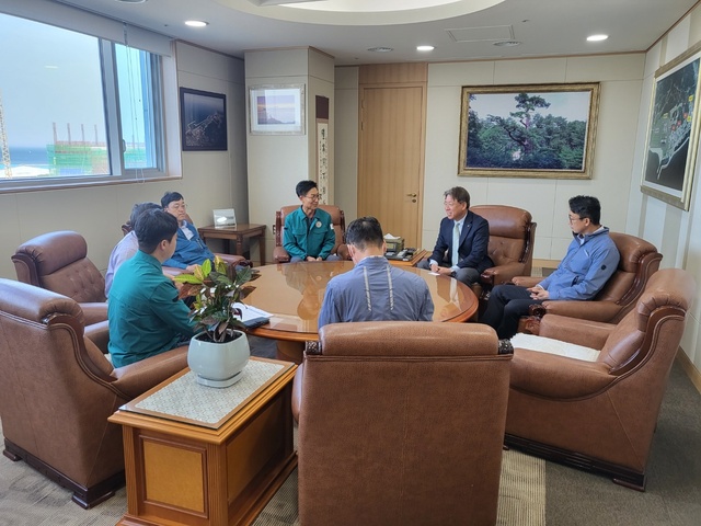 ▲ 경북도는 원자력시설 피해에 대한 대비를 위해 한수원 한울본부를 직접 방문하고 대응체계를 보고받았으며, 해당 자치단체의 체계적인 대피계획을 정비했다.ⓒ경북도