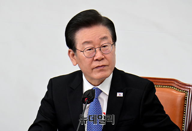 ▲ 이재명 더불어민주당 대표가 지난 17일 오전 국회에서 열린 확대간부회의에서 모두발언을 하고 있다.ⓒ이종현 기자