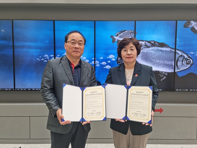 ▲ 울릉군 독도박물관은 지난 18일 고흥분청문화박물관과 전시·학술·교육 업무의 활성화를 위한 협약을 체결했다.ⓒ울릉군