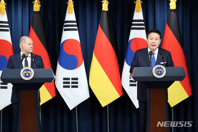 ▲ 윤석열 대통령이 21일 서울 용산 대통령실 청사에서 열린 한독 정상 공동기자회견에서 발언하고 있다. ⓒ뉴시스