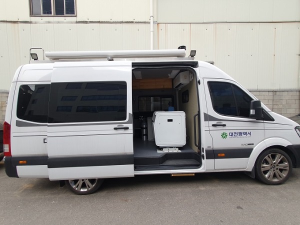 ▲ 대전시가 악취 민원이 우려 지역과 사업장을 대상으로 이동형 대기오염 측정 차량을 이용해 악취 측정을 진행한다.ⓒ대전시