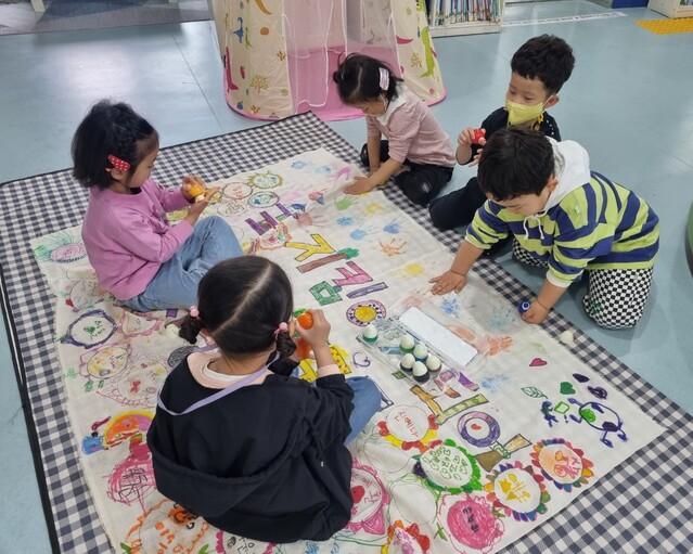 ▲ 경북교육청(교육감 임종식)은 지난 5월 15일 발표한 ‘2023년 유보통합 선도교육청’ 선정으로 추진 동력을 얻어 선도교육청 추진과제인 방과후 과정 학급운영비 지원을 중심으로 유보통합 기반 마련을 위한 업무를 시작한다.ⓒ경북교육청